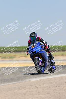 media/Aug-06-2023-TrackDaz (Sun) [[ac7f4f6367]]/A Group/wheelie bump/